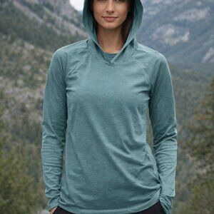 The North Face Size M Teal Lightweight Hoodie Long Sleeve  Athleisure Womens Top